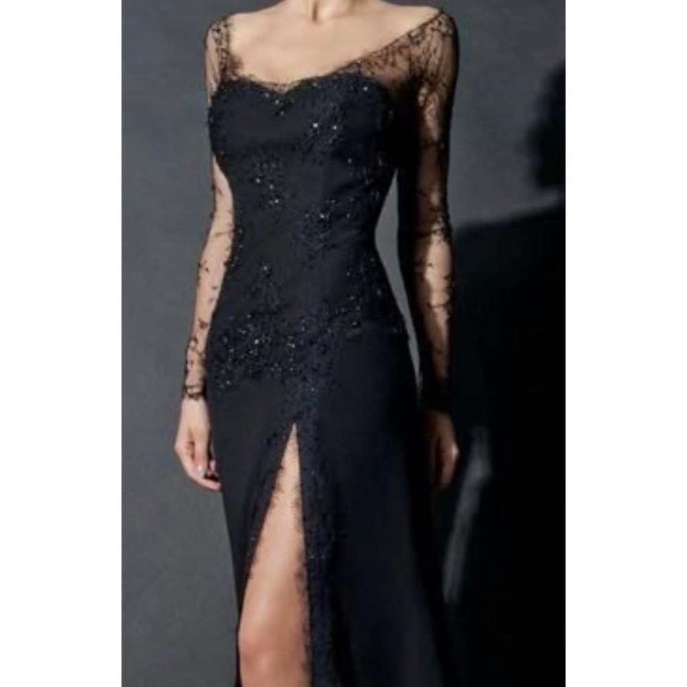 Elegant Black Lace Evening Dress with Sheer Long Sleeves